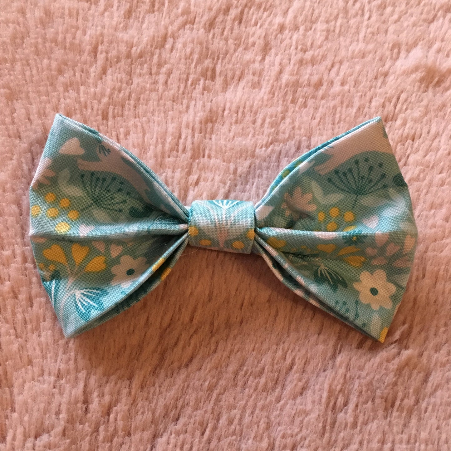 Dog Bow Tie Sweet Spring Mint